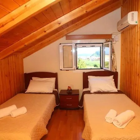 Aggelina Nydri (Lefkada)